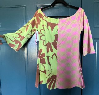 Custo Barcelona Top Estampado Caras Talla M