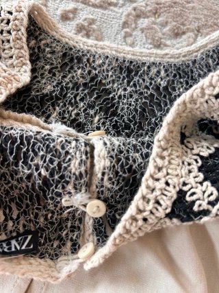Top Zara Beige Negro Crochet
