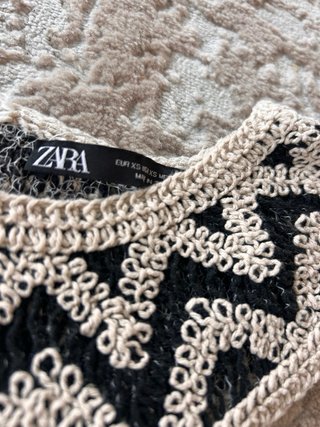 Top Zara Beige Negro Crochet