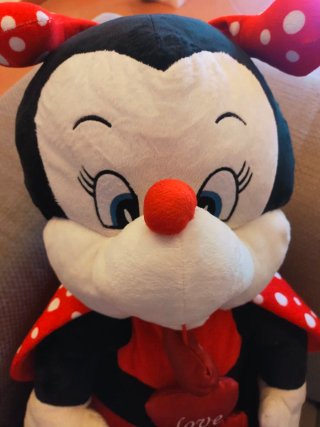 Peluche gigante Minnie con cuori