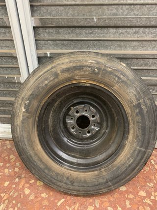 Rueda Seat 600