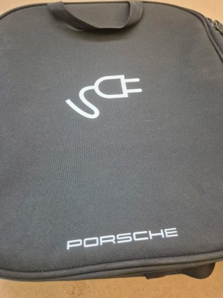 Funda Cargador Porsche Eléctrico
