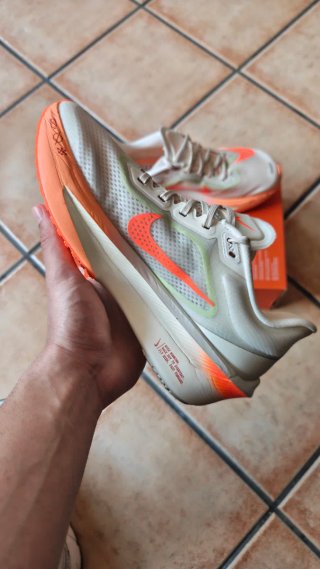 Nike Zoom Fly 6 - Talla 41