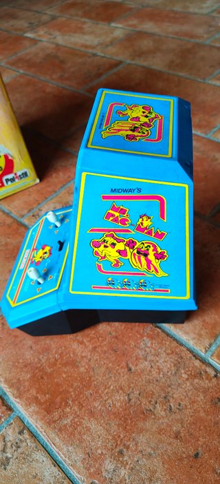 Coleco Ms. Pac-Man Tabletop Arcade 1983