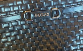 Bolso Guess Negro Tejido