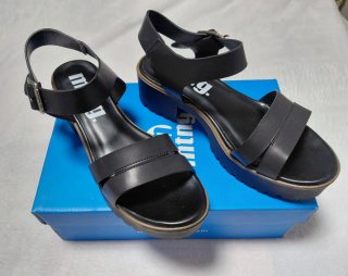Sandalias Mustang Negras