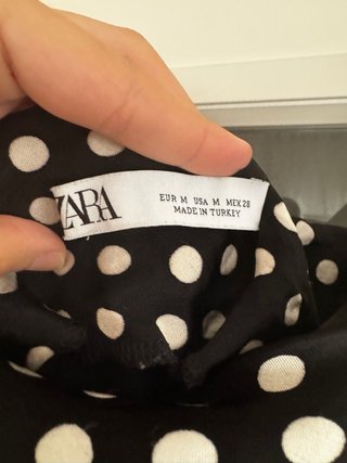 Vestido lunares Zara Talla M