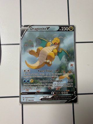 Carta Pokémon Dragonite V #192/203
