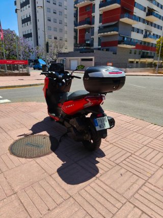 Wottan Storm T Maxi Scooter