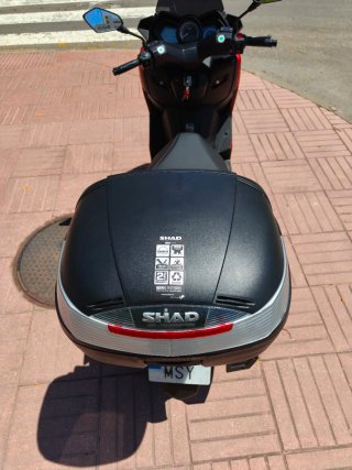 Wottan Storm T Maxi Scooter