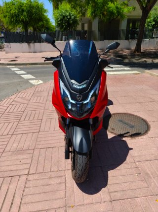 Wottan Storm T Maxi Scooter
