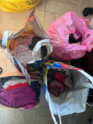 Lotto vestiti e scarpe bimba 2-4 anni