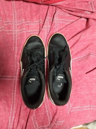 Zapatillas Puma Negras y Blancas