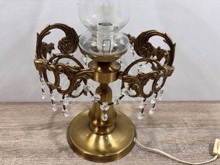 LÁMPARA DE MESA LATÓN DORADA