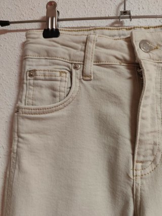 Pantalón cargo de niña talla 10 años de Zara.