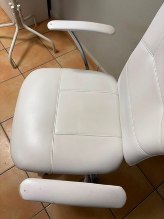 Sedia da ufficio bianca in pelle