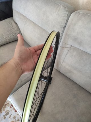 Rueda Delantera Stan's NoTubes Crest MK4
