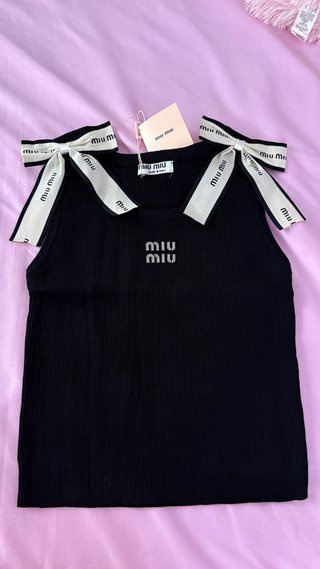 Camiseta Miu Miu Negra con Lazos