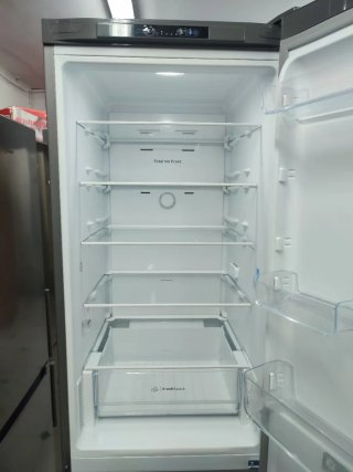 Nevera combi marca indesit 200/60cm clase E