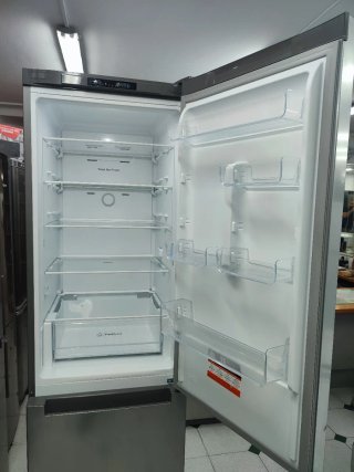 Nevera combi marca indesit 200/60cm clase E