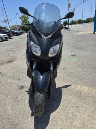 Yamaha XMAX 125cc Negra - Maxi Scooter