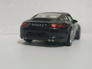 4 coches escala 1:43 variados