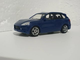 4 coches escala 1:43 variados