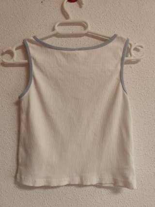 Camiseta de niña talla 11-12 años de Zara.