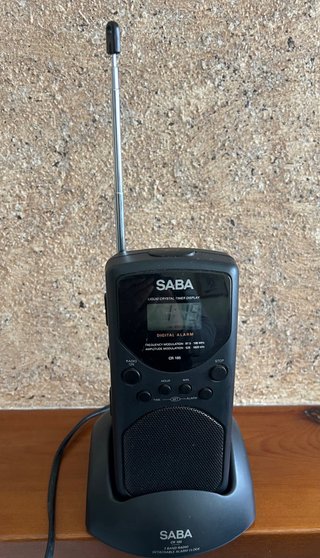 Radio despertador SABA CR 185