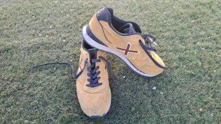 Zapatillas Munich Marrones y Amarillas