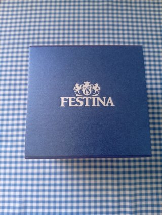 Reloj Festina Cronógrafo Oro y Plata