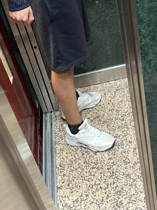 Zapatillas B22 Grises y Blancas