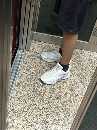 Zapatillas B22 Grises y Blancas