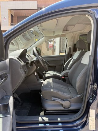 Volkswagen Caddy 2012