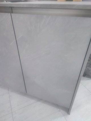 Cocina de exposición gris