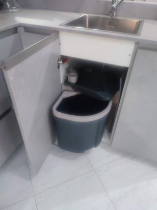 Cocina de exposición gris