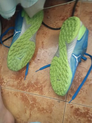 Tenis Puma Azul y Amarillo