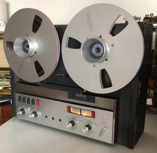 Revox A77 con caja amplificada