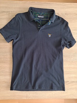 Polo piqué Barbour talla L azul con cuello tartán