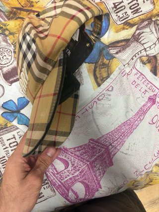 Gorra Burberry Beige