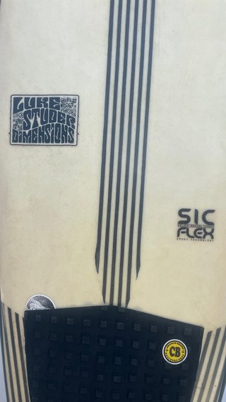 Tabla surf twin fish 5’7-20’3/4- 2’ 7/8  31’8 L