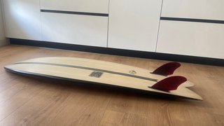 Tabla surf twin fish 5’7-20’3/4- 2’ 7/8  31’8 L