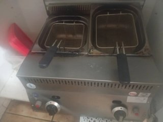 Lote Hostelería: Nevera, Freidora y Vitrina