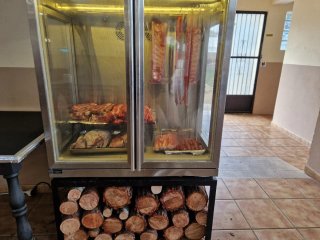 Lote Hostelería: Nevera, Freidora y Vitrina