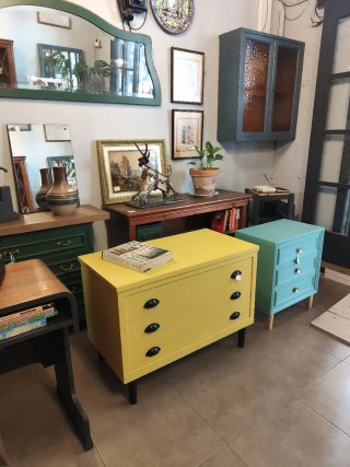 Cajonera, mueble auxiliar