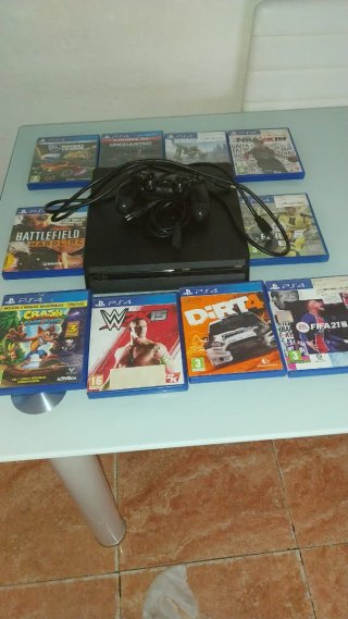 PS4 (PlayStation 4) + 10 Juegos