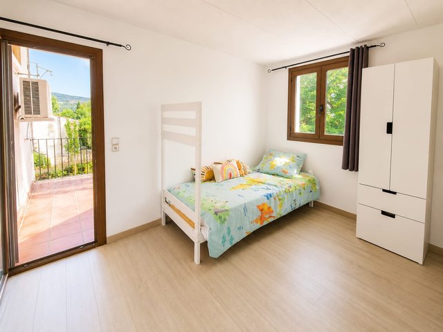 CASA CON PISCINA EN ALQUILER EN SARRIÀ DE TER!!!!!