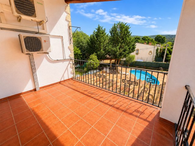 CASA CON PISCINA EN ALQUILER EN SARRIÀ DE TER!!!!!