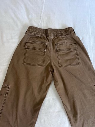 Pantalones marrones cargo Hollister