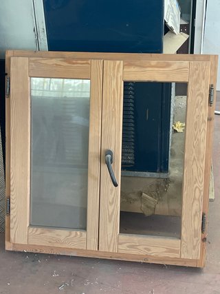 Ventana madera pino doble hoja